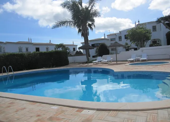 ヴィラ Villa Figueira